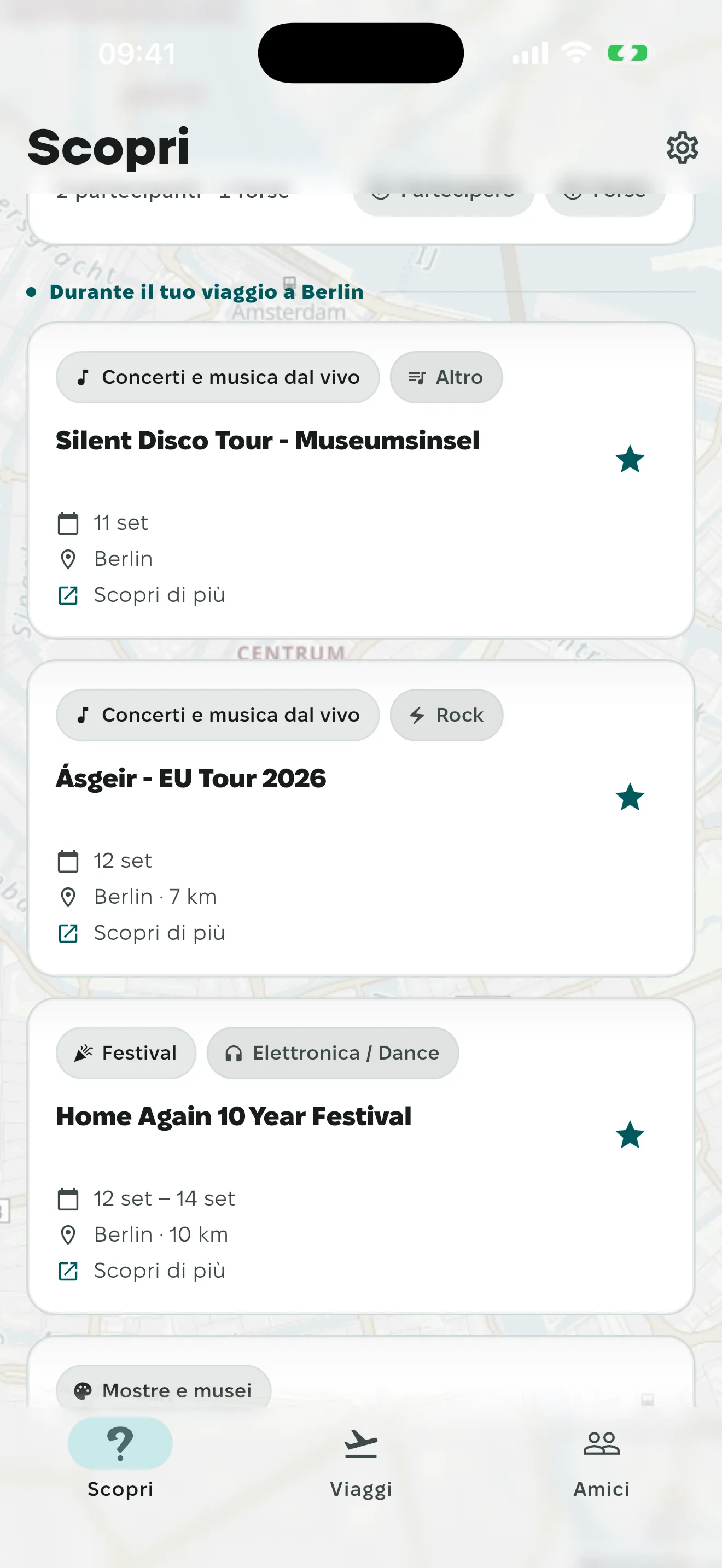 Le schede della sezione Eventi con cosa c'è vicino al viaggio e il pulsante Filtra in alto.