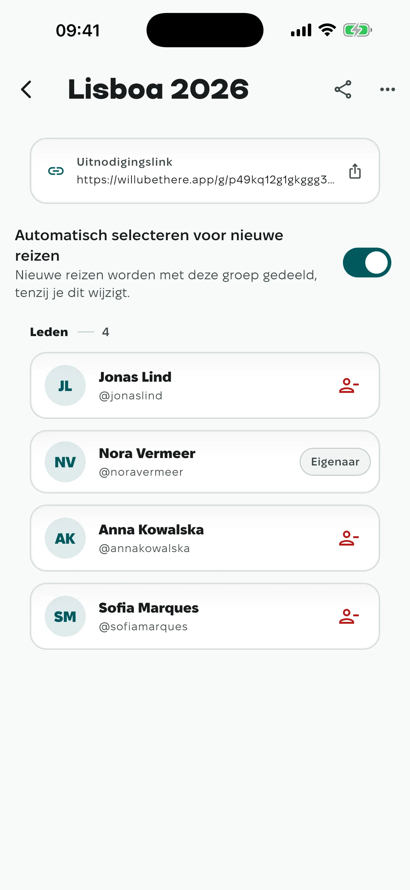 In een groep: wie er lid is geworden en de uitnodigingslink die de eigenaar kan resetten.